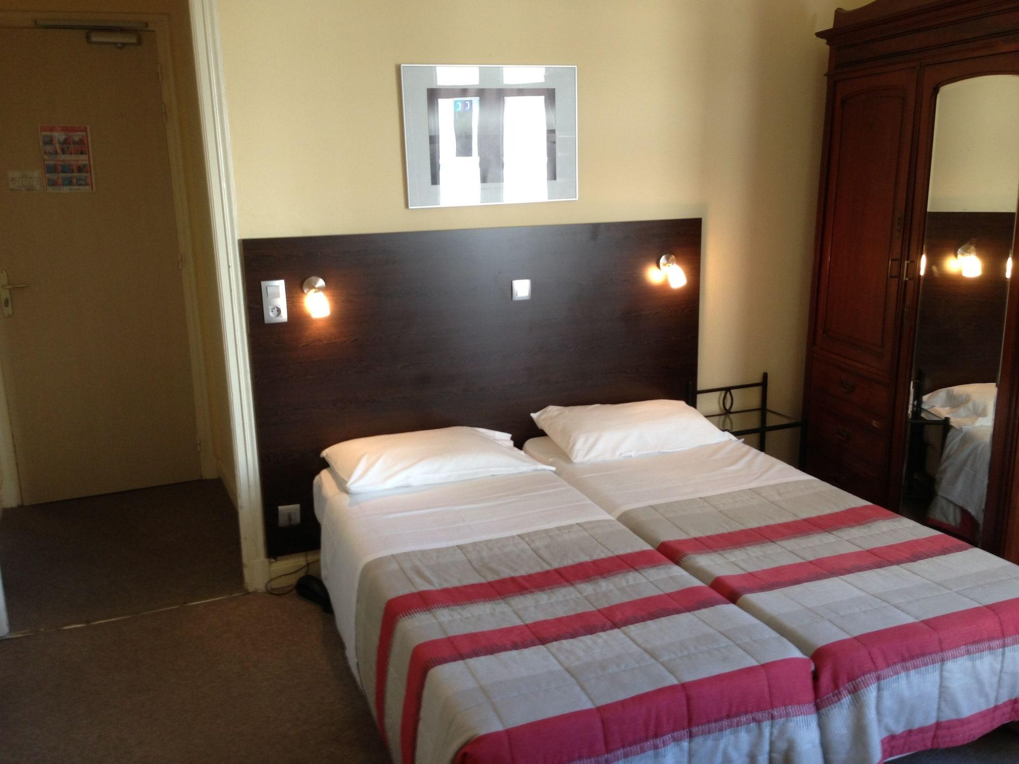 Hôtel Savoy Juan-les-Pins Buitenkant foto