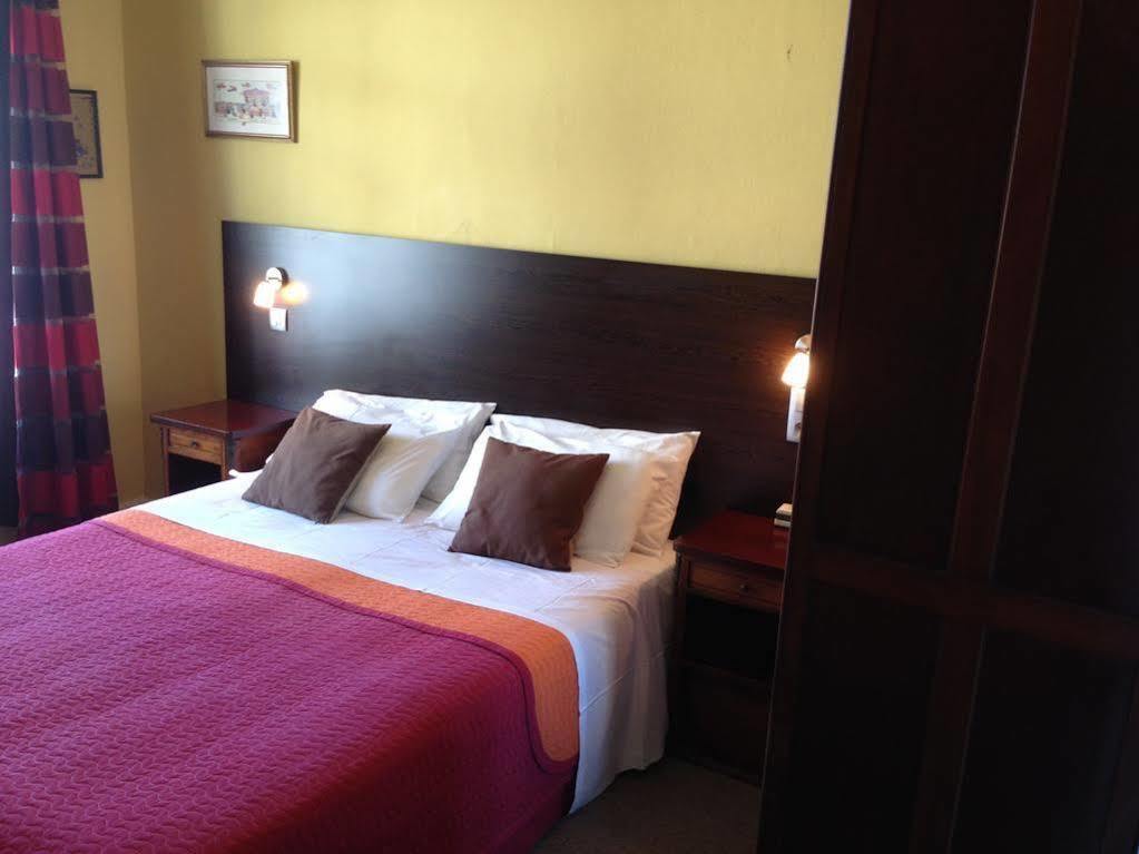 Hôtel Savoy Juan-les-Pins Buitenkant foto