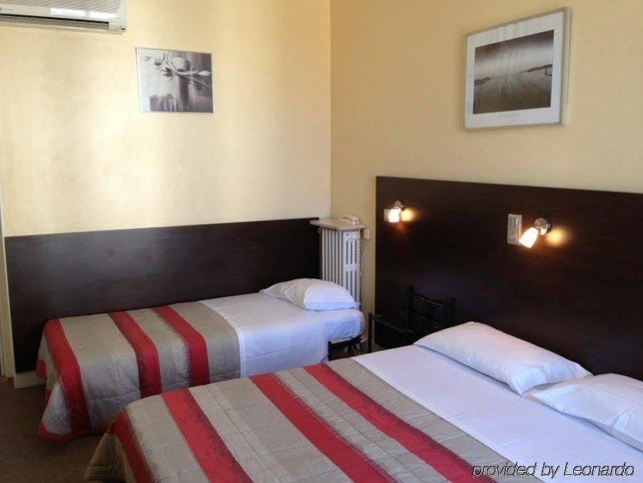 Hôtel Savoy Juan-les-Pins Buitenkant foto