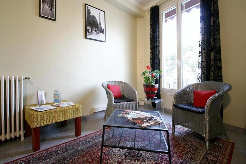 Hôtel Savoy Juan-les-Pins Buitenkant foto